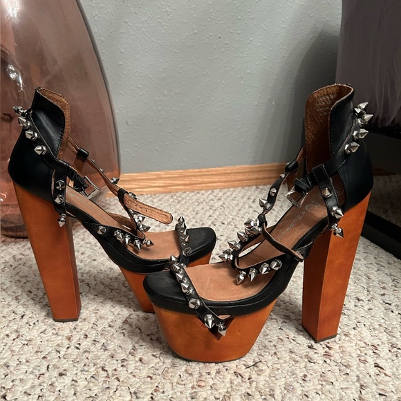 Jeffrey Campbell Dominique studded platform heels - Picture 5 of 5